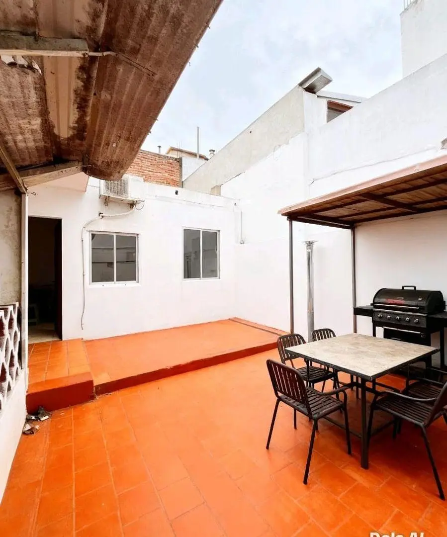 Departamento tipo casa 4 ambientes con patio y terraza ideal 2 familias 3