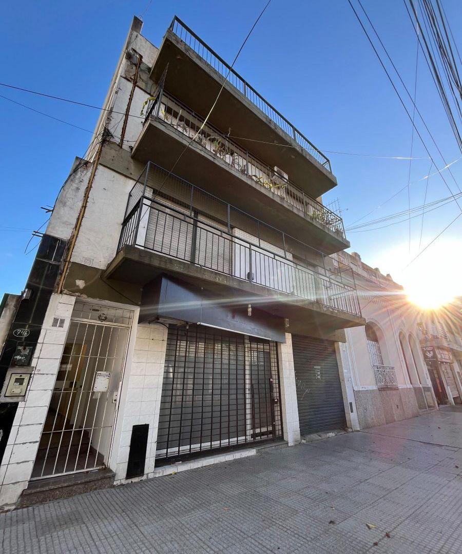 Departamento 4 ambientes frente con balcon corrido sin exxpensas