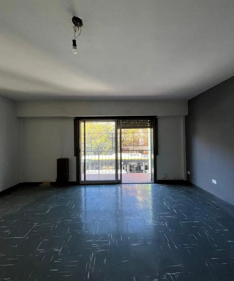 Departamento 4 ambientes frente con balcon corrido sin exxpensas 3