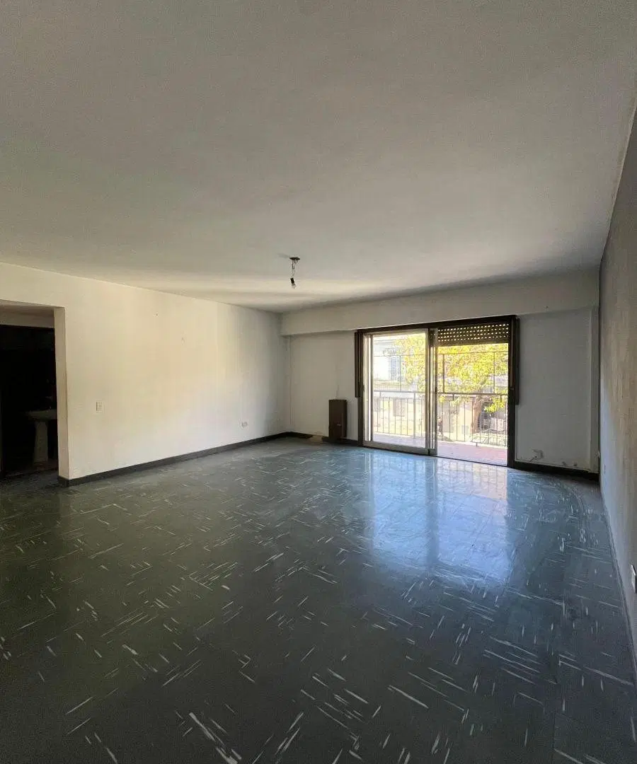 Departamento 4 ambientes frente con balcon corrido sin exxpensas 3