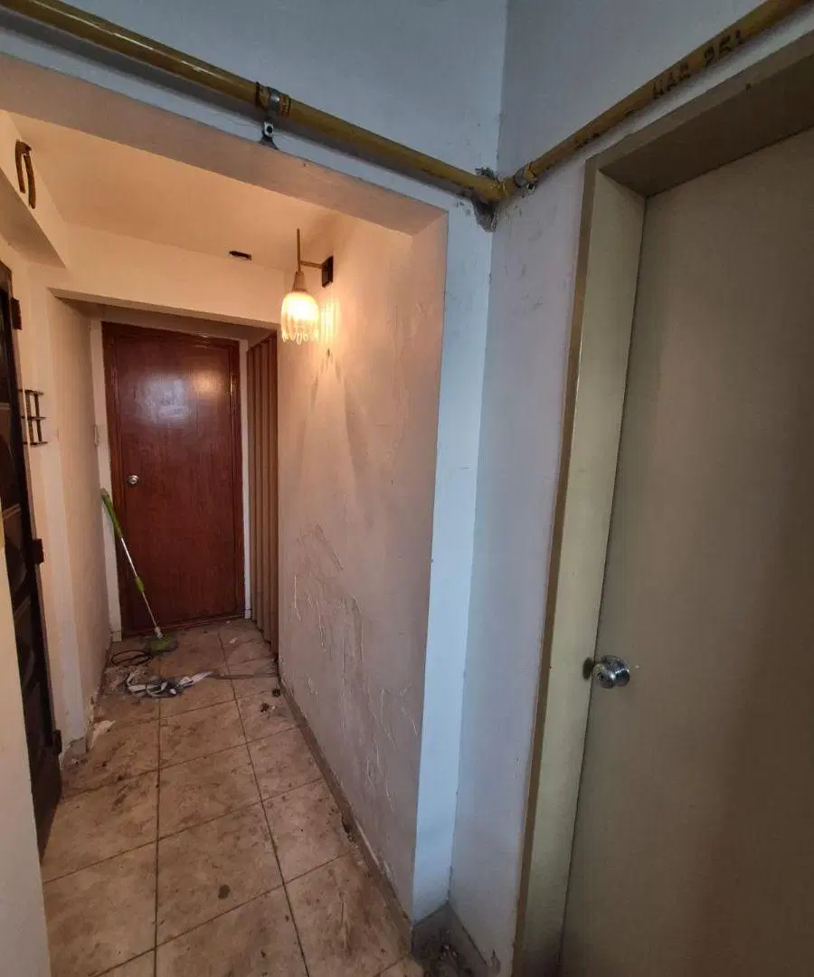 Departamento 2 ambientes frente con terraza y quincho, sin expensas a reciclar 4