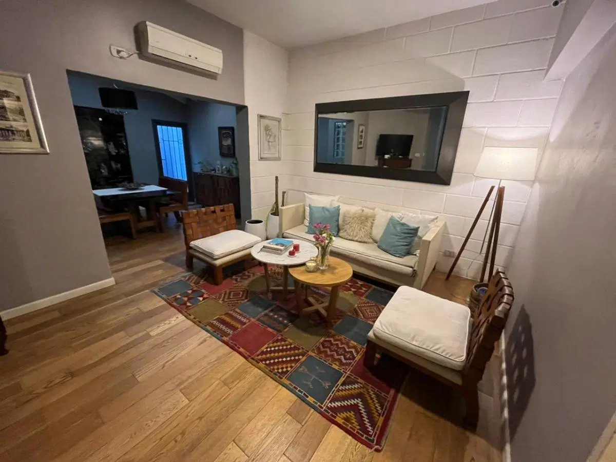Galpon con vivienda de 5 ambientes con terraza propia, quincho y parrilla 2