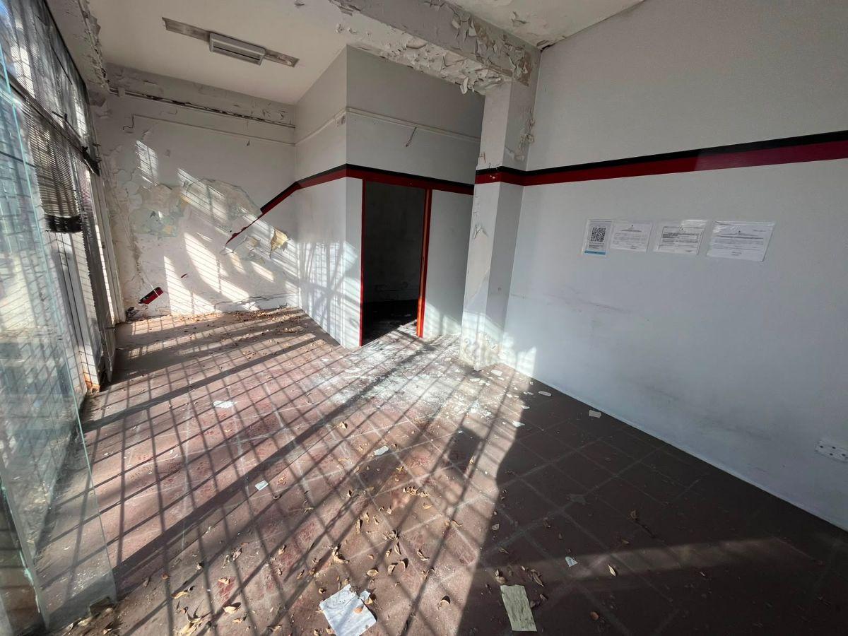 Foto de Deposito comercial con oficinas y terraza muy versatil, imagen 5