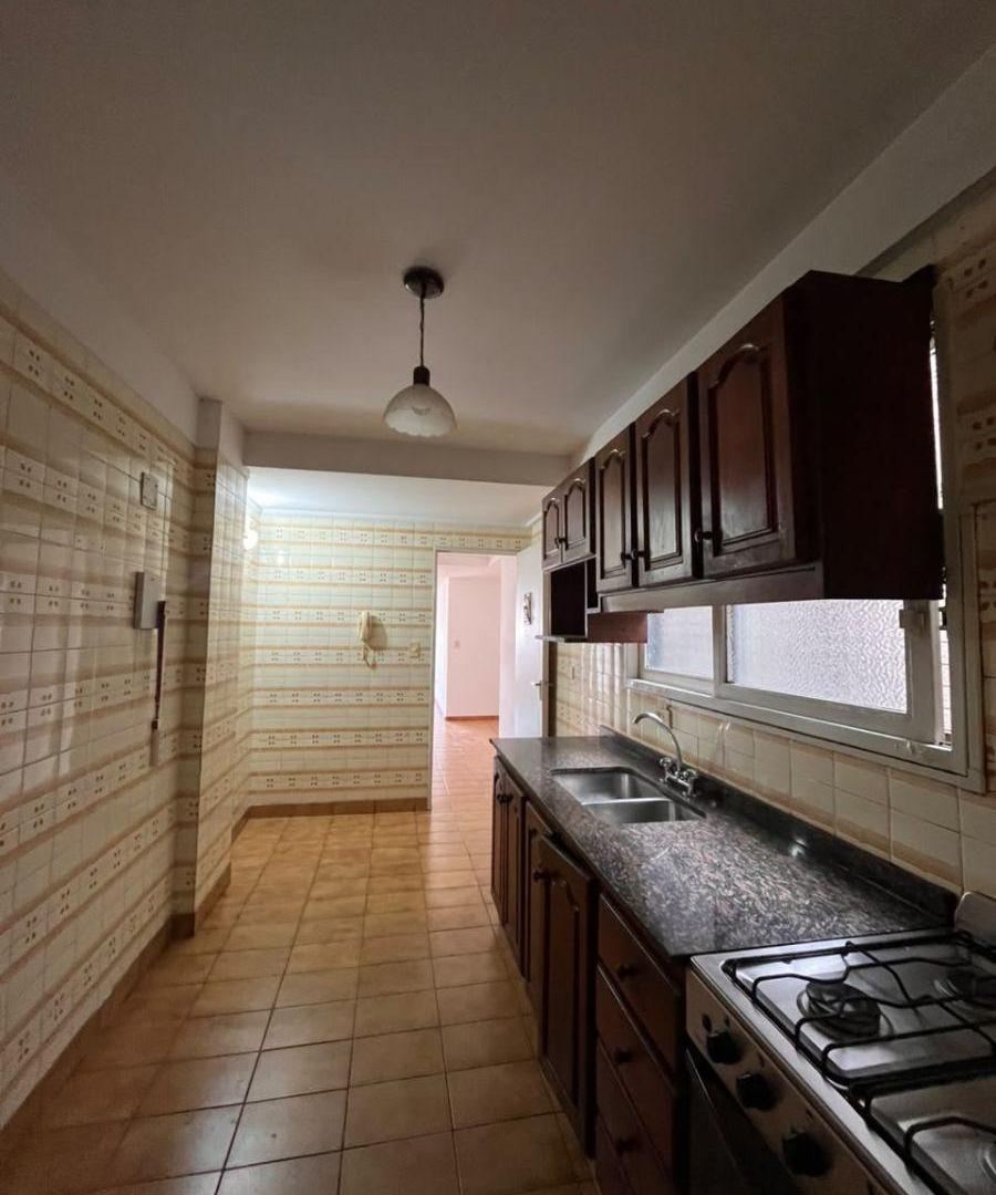 Foto de Departamento 4 ambientes frente con balcon, cochera y baulera, imagen 4