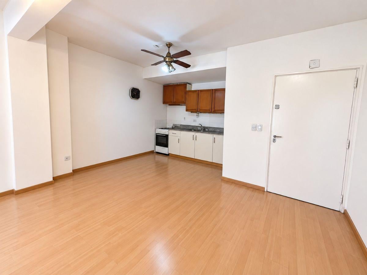 Foto de Departamento 3 ambientes contrafrente con balcon, apto credito, imagen 5