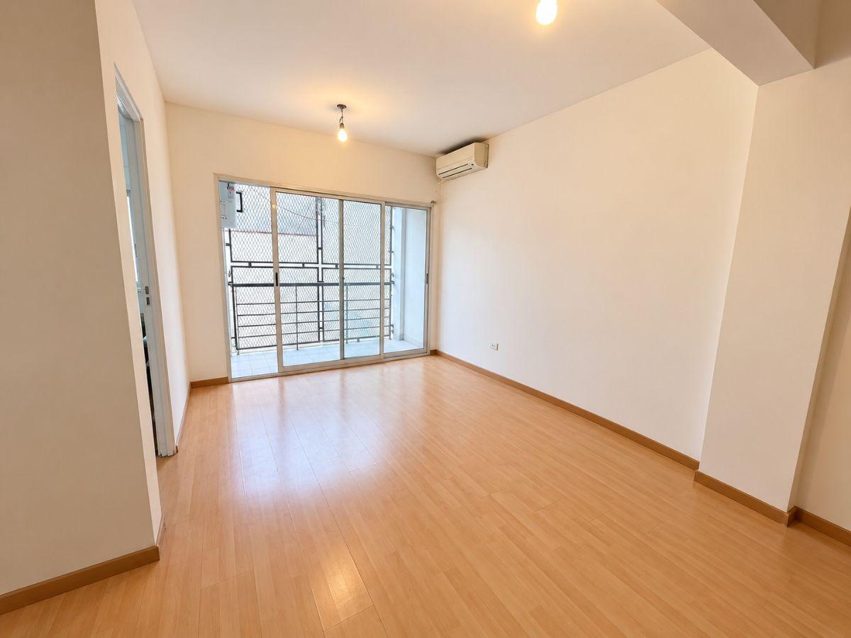 Foto de Departamento 3 ambientes contrafrente con balcon, apto credito, imagen 1