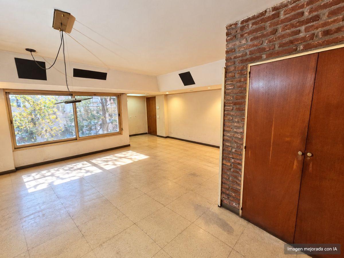 Foto de Casa 6 ambientes con cochera ,jardin al frente y contrafrente y fondo, imagen 4