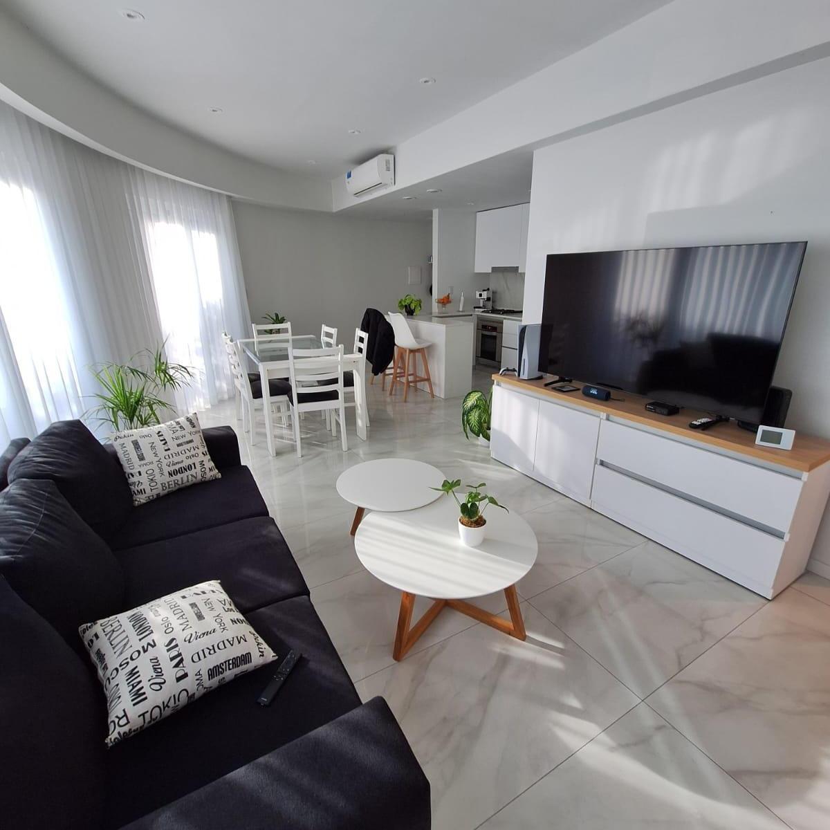 Alberdi, condominio Oasis del Yacht
