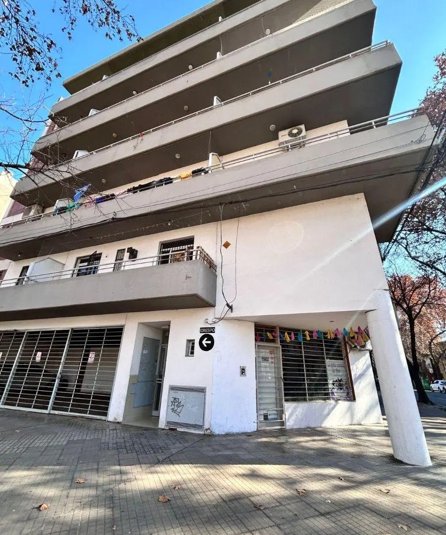 Echesortu a metros de la UCA 2