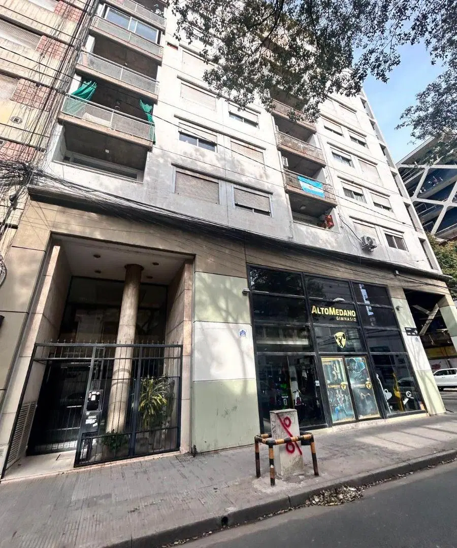 Centro a metros de Av. Pellegrini, UTN y la UAI! 4