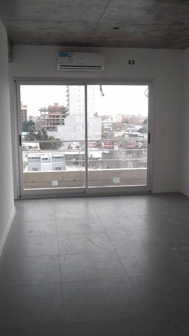 San Martín Centro. Muy Lindo Depto. 2 Amb. con Balcón 1