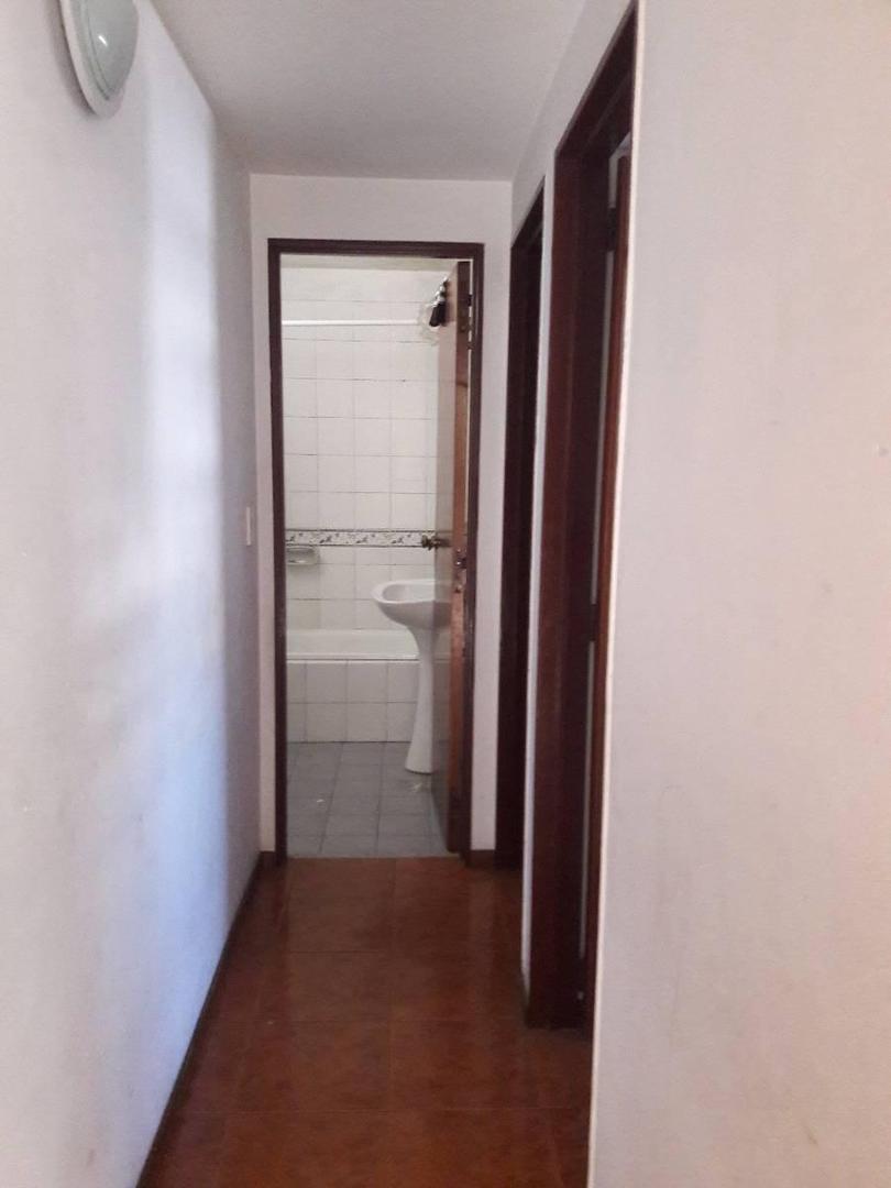 Departamento 3 Ambientes con Balcón. Excelente Ubicación. Op 5