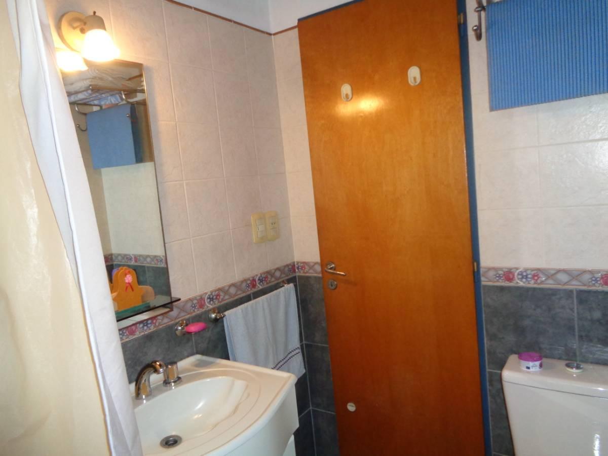 San Martín. Casa en Lote Propio de 7 Ambientes. Dos Plantas con Cochera Cubierta 5