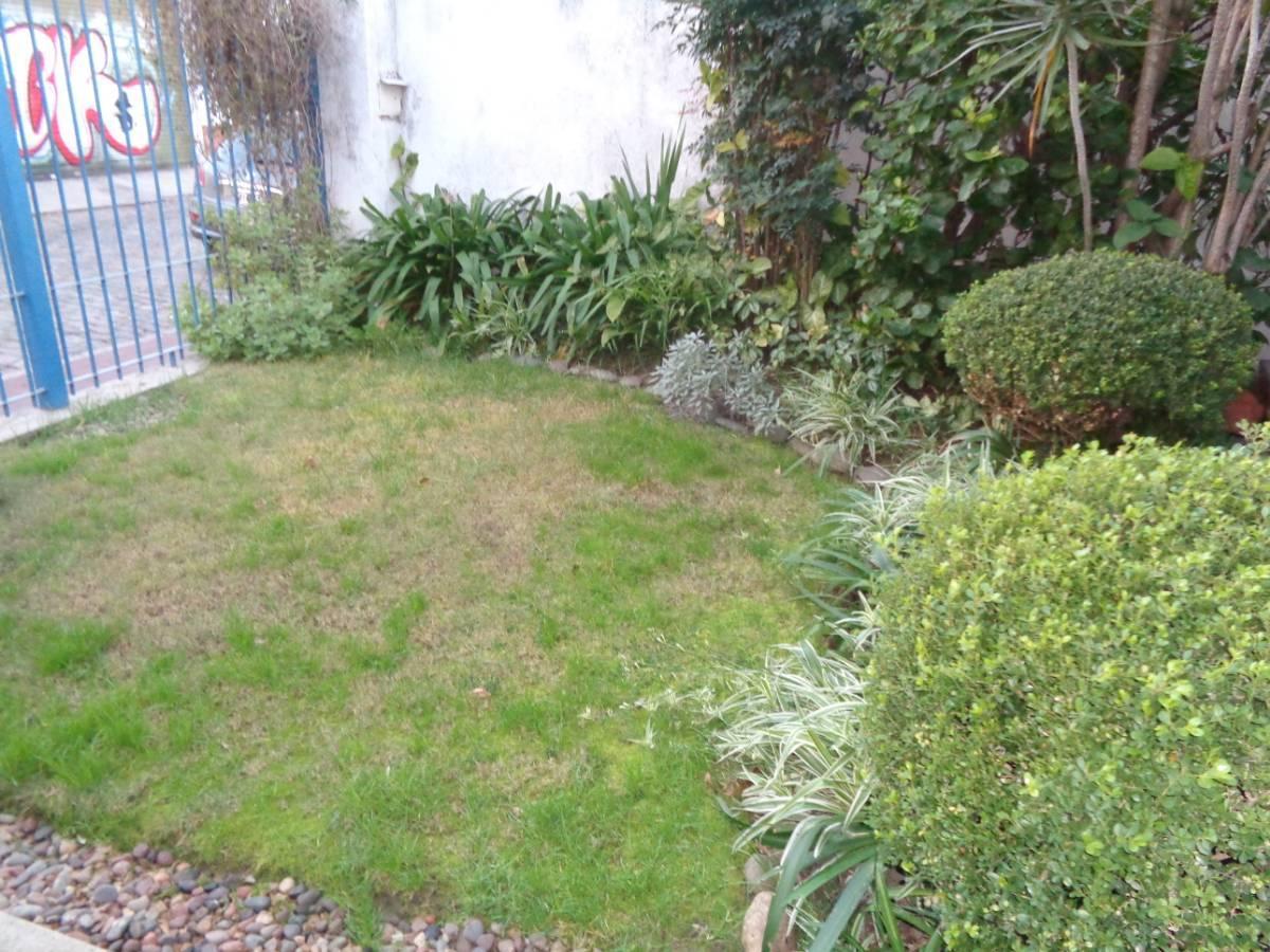 San Martín. Casa en Lote Propio de 7 Ambientes. Dos Plantas con Cochera Cubierta 3