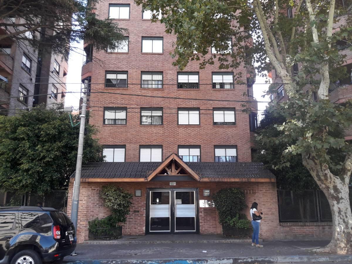 San Martín Centro. Departamento de 4 Ambientes C/ Balcón y Cochera Cubierta 4