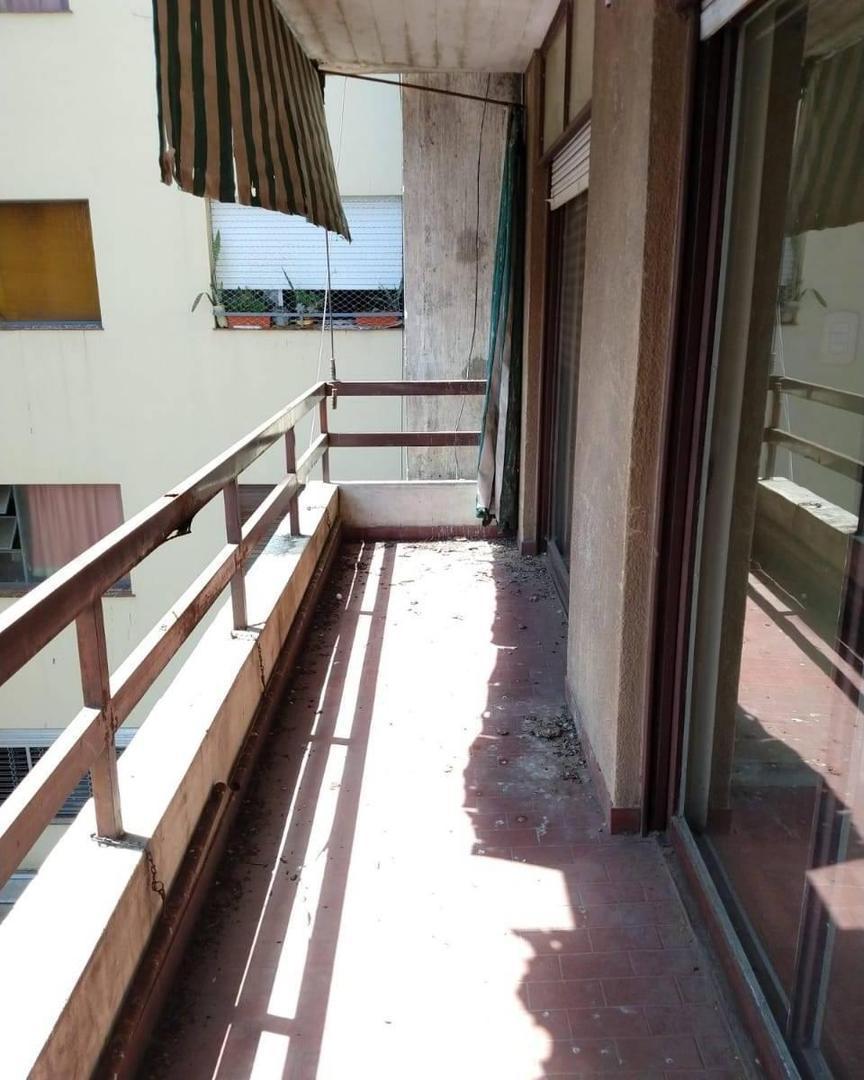 San Martín Centro. Depto 3 Amb Muy Amplio C/balcón + Cochera 5