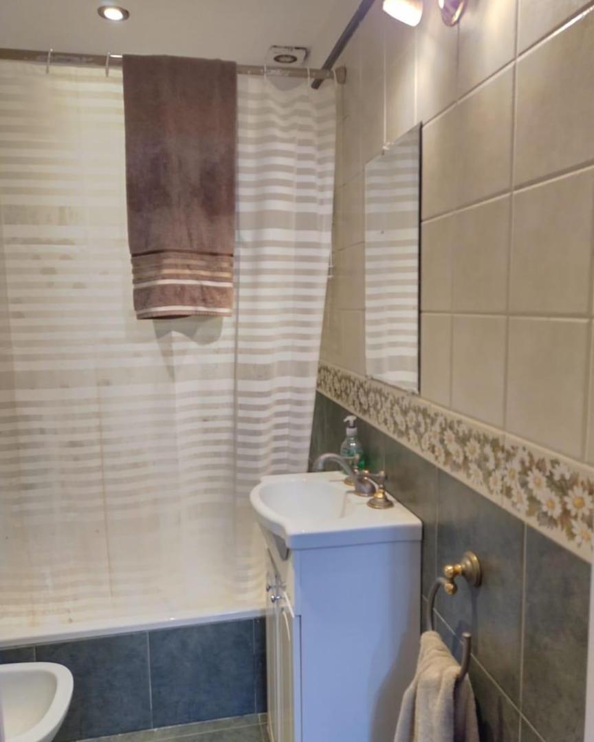 San Martín Centro. Hermosa Casa de 5 Ambientes con Amplio Pa 4