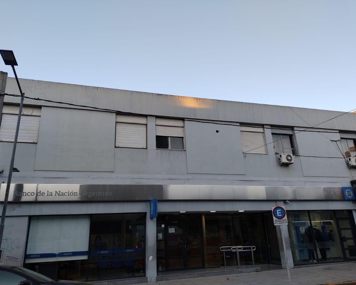 San Martín Centro. Depto. 3 Amb. 1° Piso X Escalera, Próximo a Plaza Kennedy 1