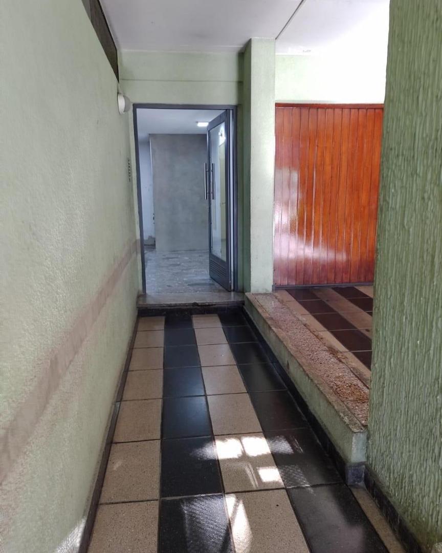 San Martín Centro. Departamento Monoambiente con Balcón y Co 2