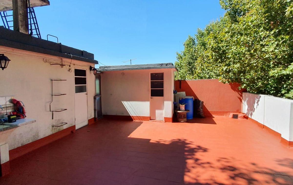 Excelente PH de 3 Ambientes con Dependencias y Gran Terraza 5