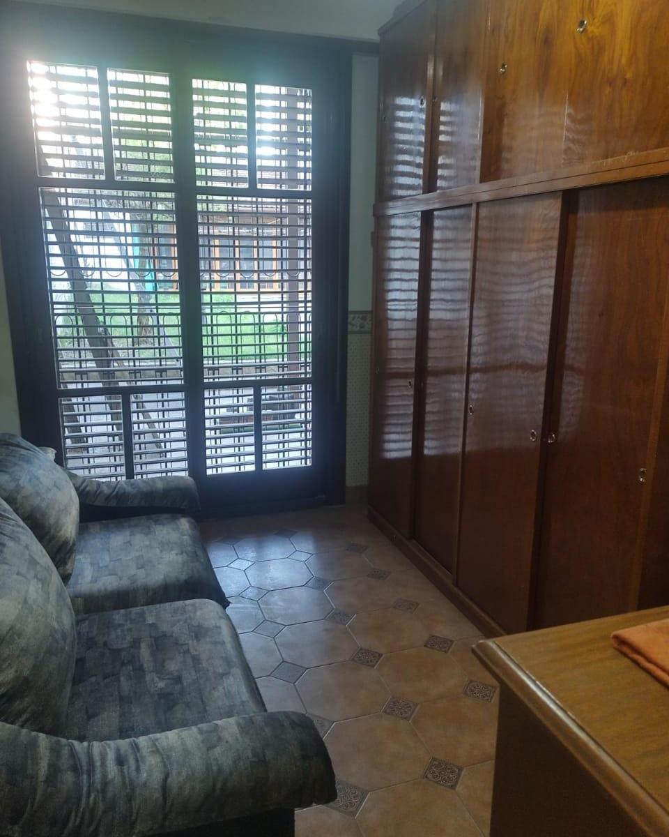 San Martín Centro. Casa en Lote de 8,66 X 43,30 Sobre Av 25 de Mayo Al 1800 2