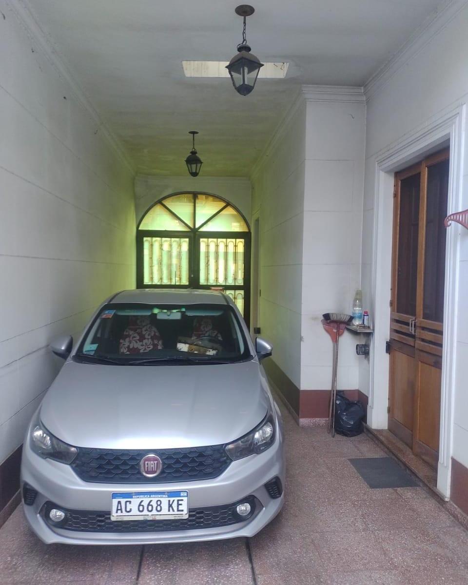 San Martín Centro. Casa en Lote de 8,66 X 43,30 Sobre Av 25 de Mayo Al 1800 5