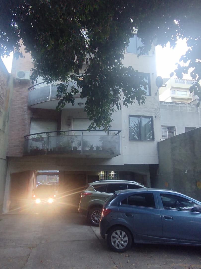 San Martín Centro. Depto. 2 Amb. C/balcón y Cochera 5
