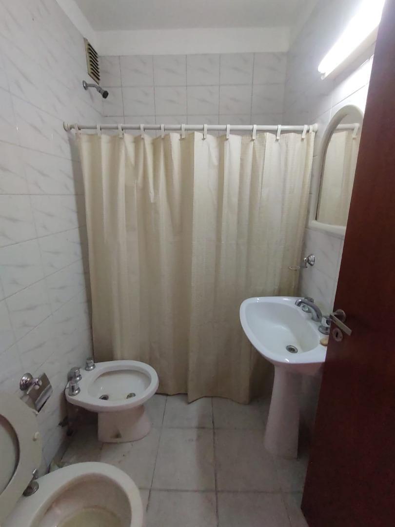 San Martín Centro. Depto./oficina 3 Ambientes C/balcón 5