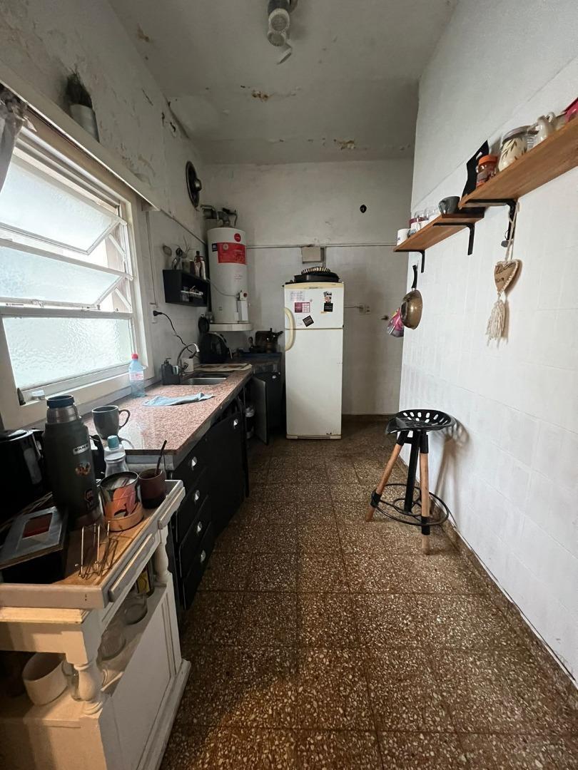 Amplio Depto. 4 Amb. C/terraza. 95 m² Cub. y 177 Totales 4