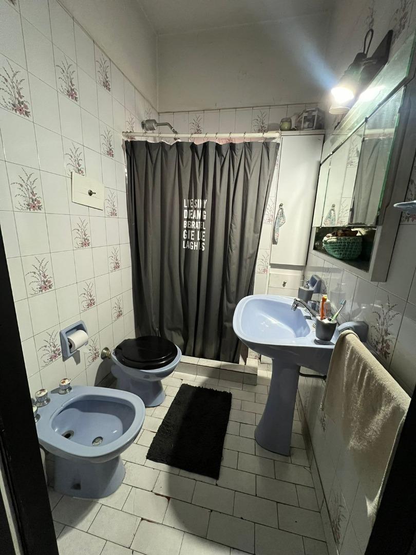 Amplio Depto. 4 Amb. C/terraza. 95 m² Cub. y 177 Totales 5
