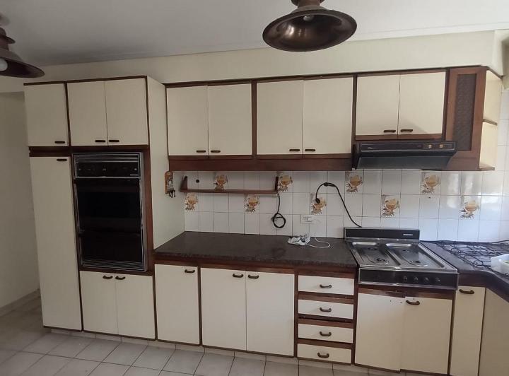 San Andrés. Hermoso Triplex 4 ambientes c/cochera y jardín 5