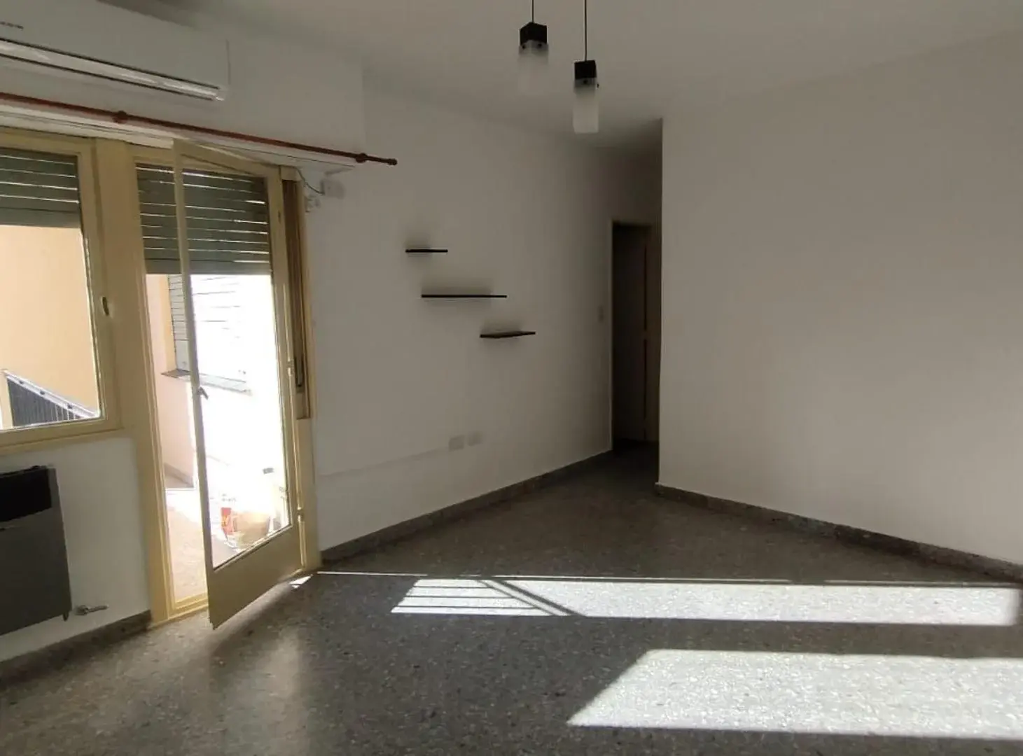 Departamento 2 amb. con balcón en San Martín Centro 2