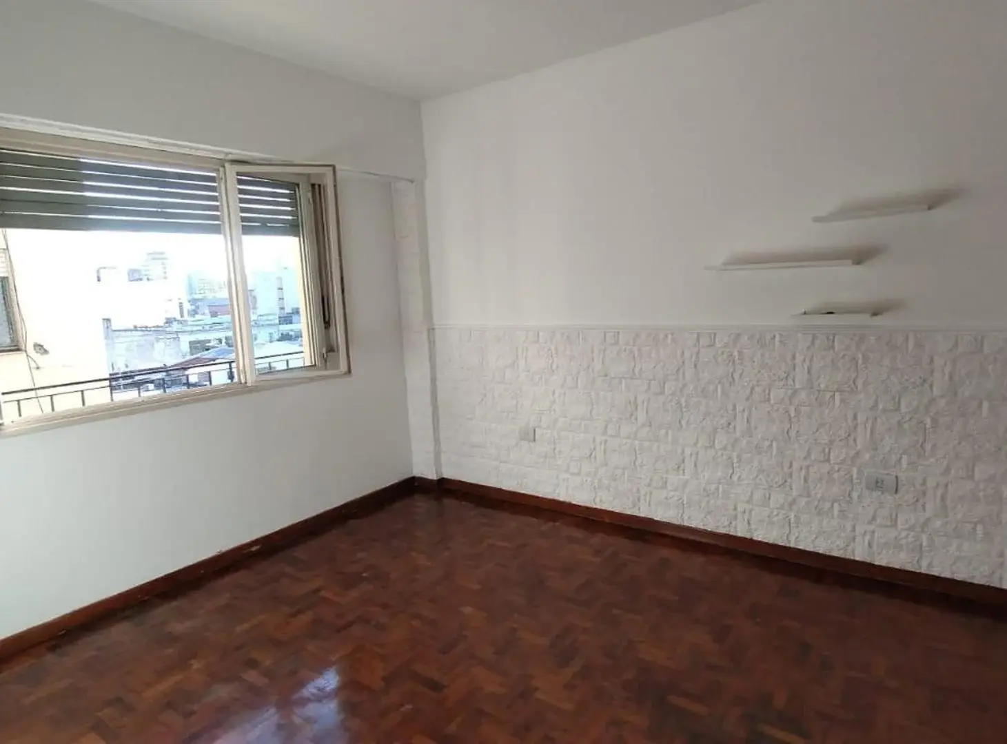 Departamento 2 amb. con balcón en San Martín Centro 1