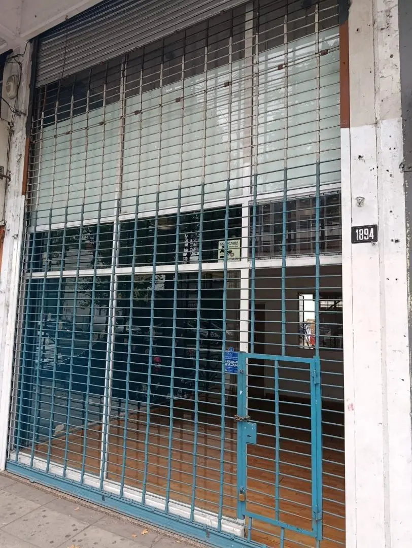 Local a La Calle San Martin Centro con cochera 5