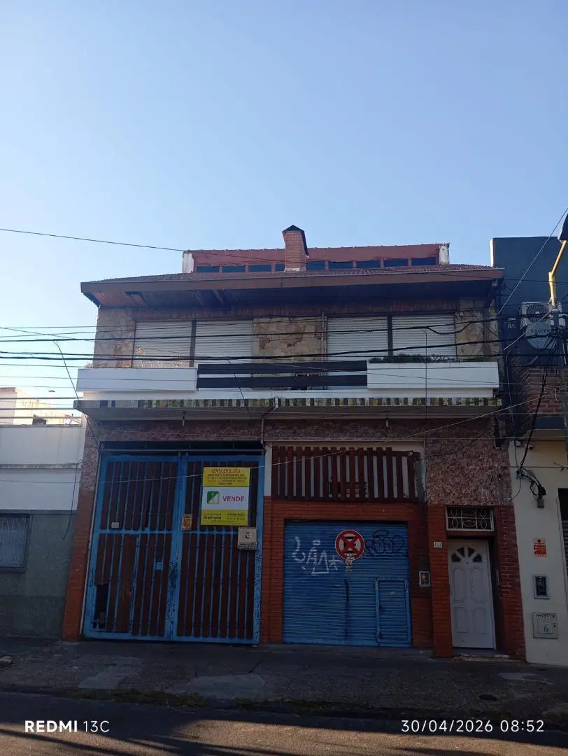 Depto. de 3 ambientes muy amplio y luminoso. Sin expensas 1