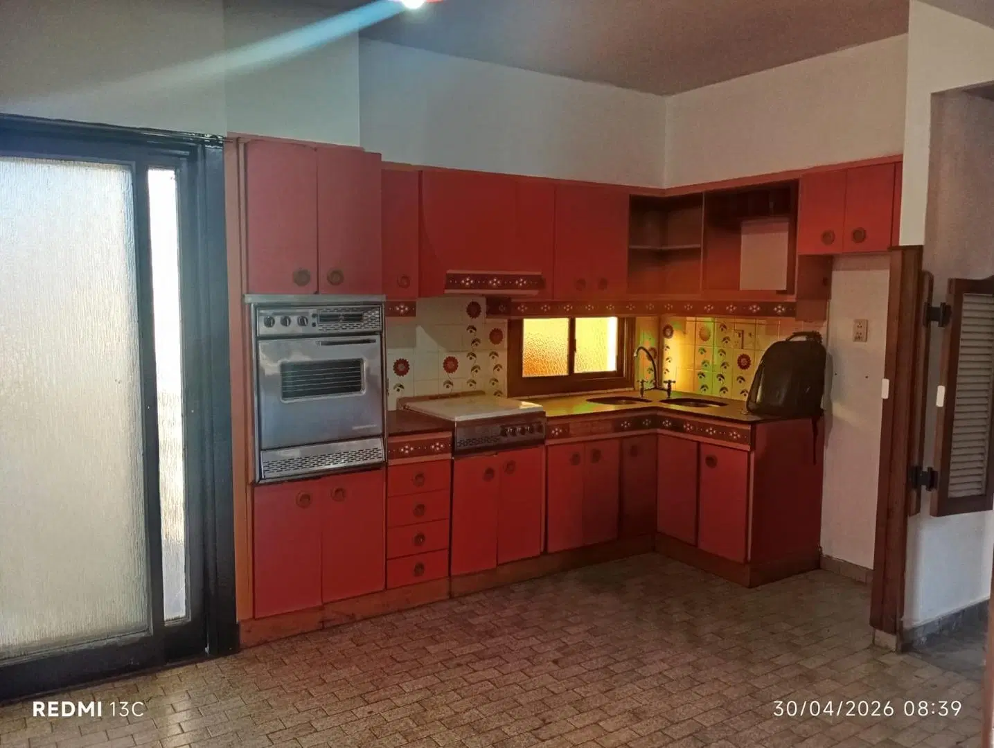 Depto. de 3 ambientes muy amplio y luminoso. Sin expensas 5