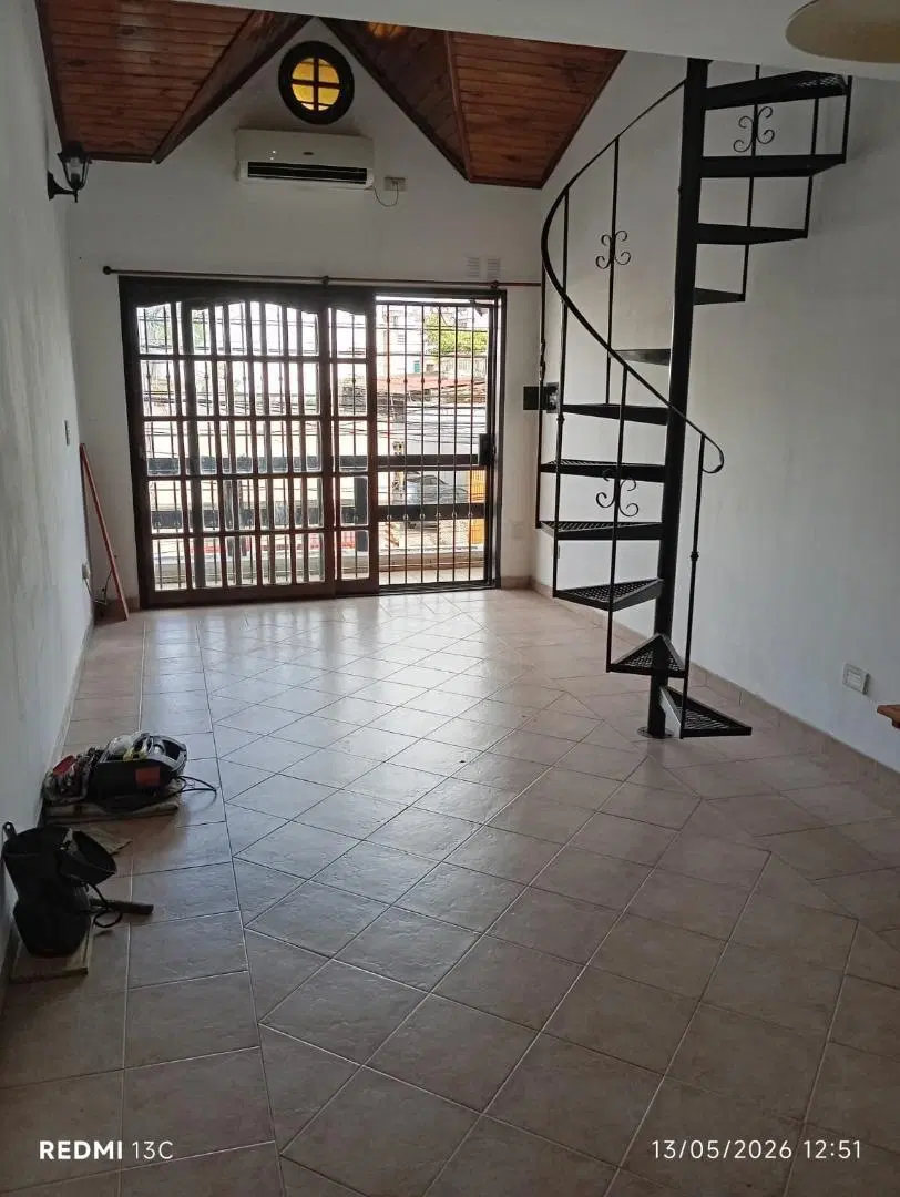 Departamento 2 ambientes en 1º piso. Bajas expensas! 5
