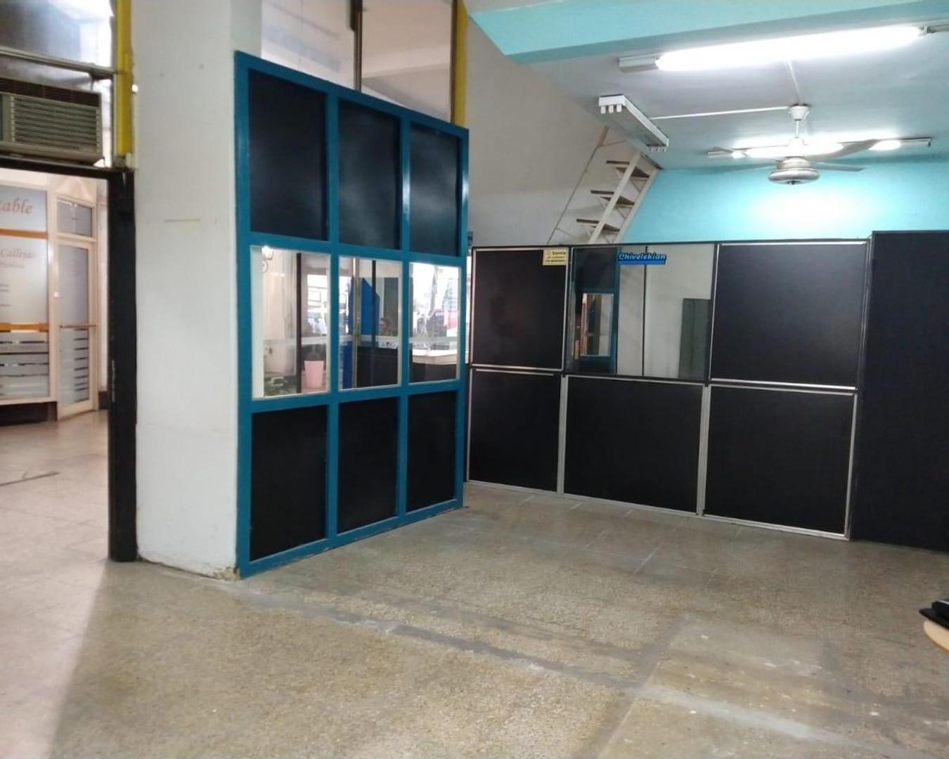 Foto de Villa Ballester Centro. Local comercial en galeria s/Alvear., imagen 2