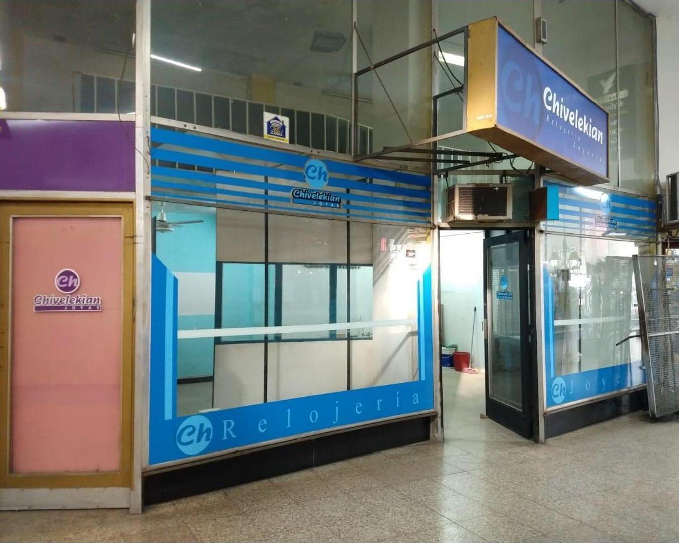 Foto de Villa Ballester Centro. Local comercial en galeria s/Alvear., imagen 1