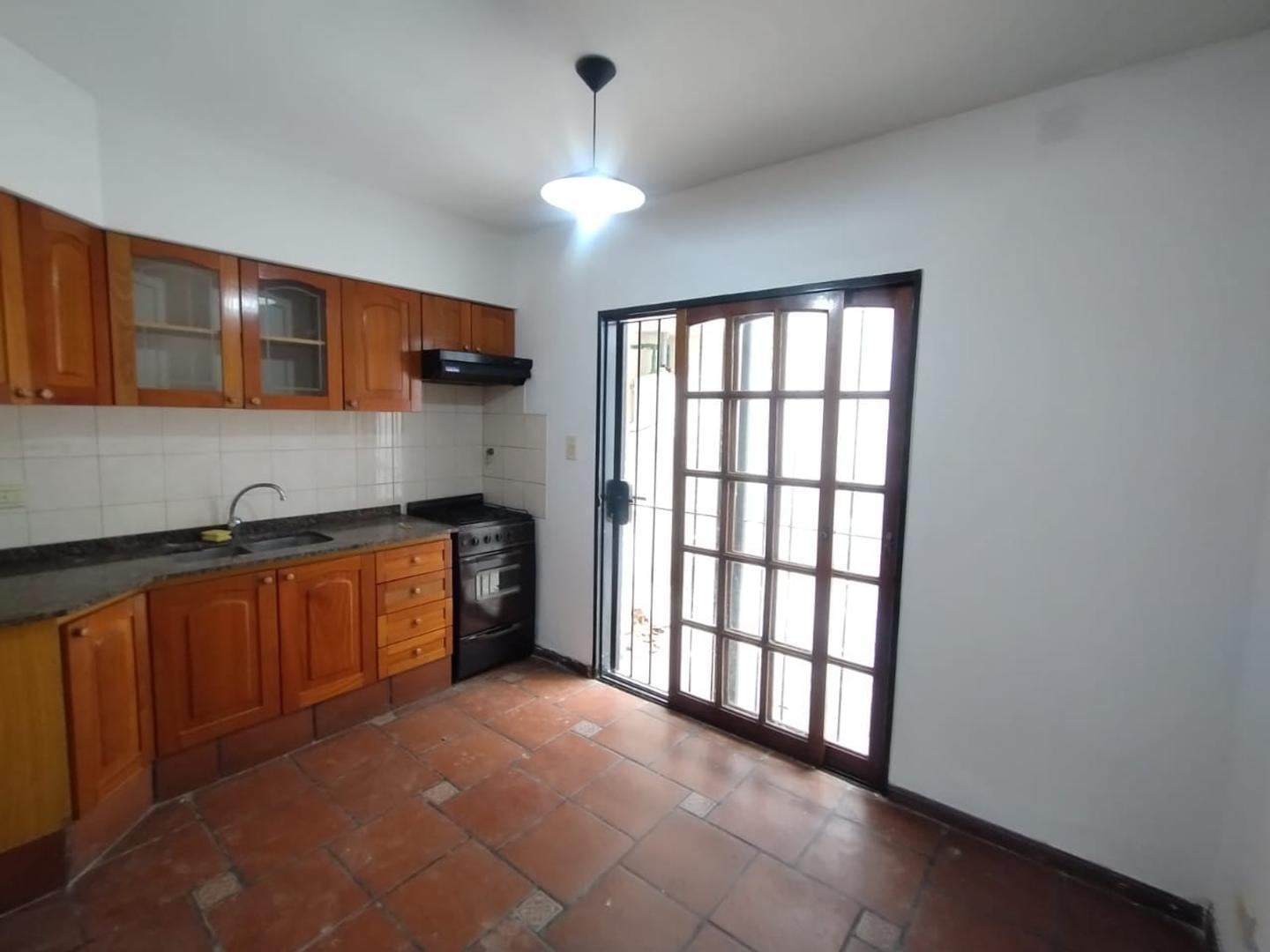 Foto de Duplex 3 amb. con cochera descubierta y patio en San Andrés, imagen 4