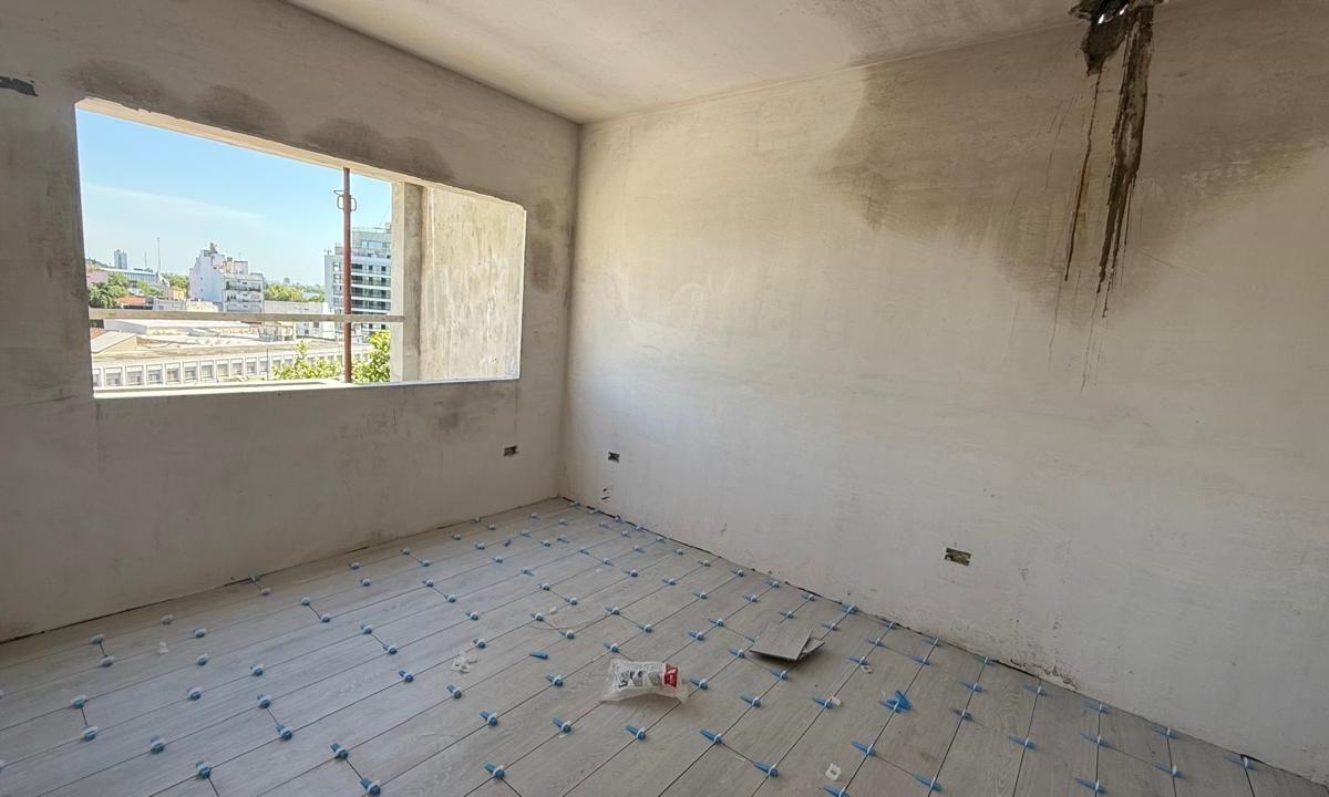 Venta Semipiso de 3 Ambientes Al Frente 2 Baños, Suite Balco 2