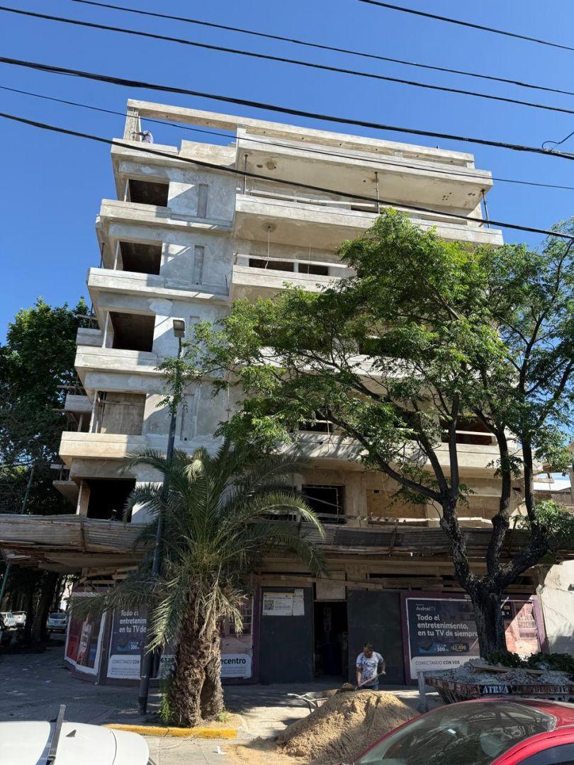 Venta Semipiso de 3 Ambientes Al Frente 2 Baños, Suite Balco 2