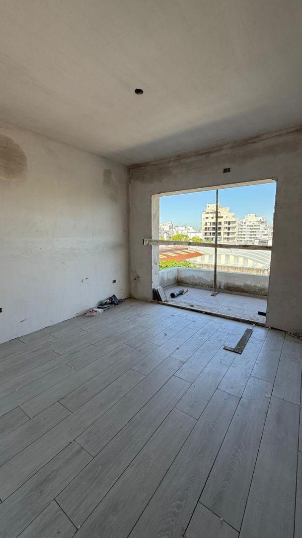 Venta Semipiso de 3 Ambientes Al Frente 2 Baños, Suite Balco 4