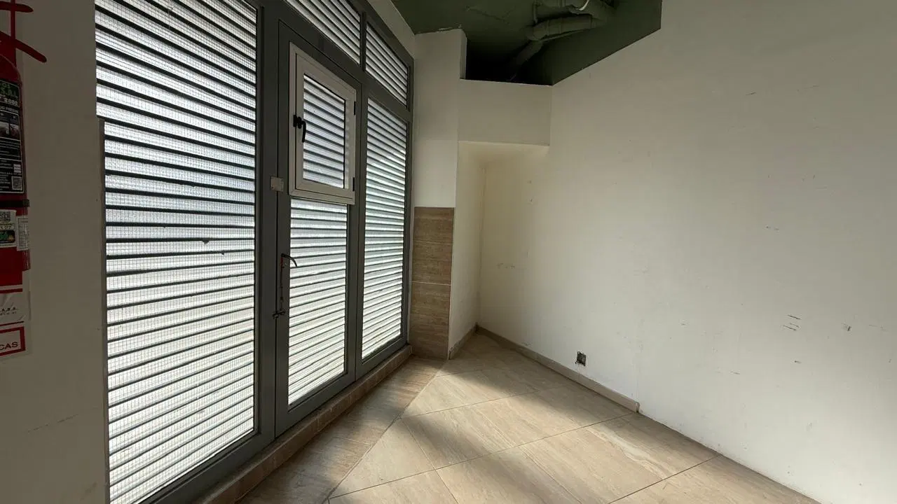 VILLA PUEYRREDON VENTA LOCAL EN ESQUINA . 7