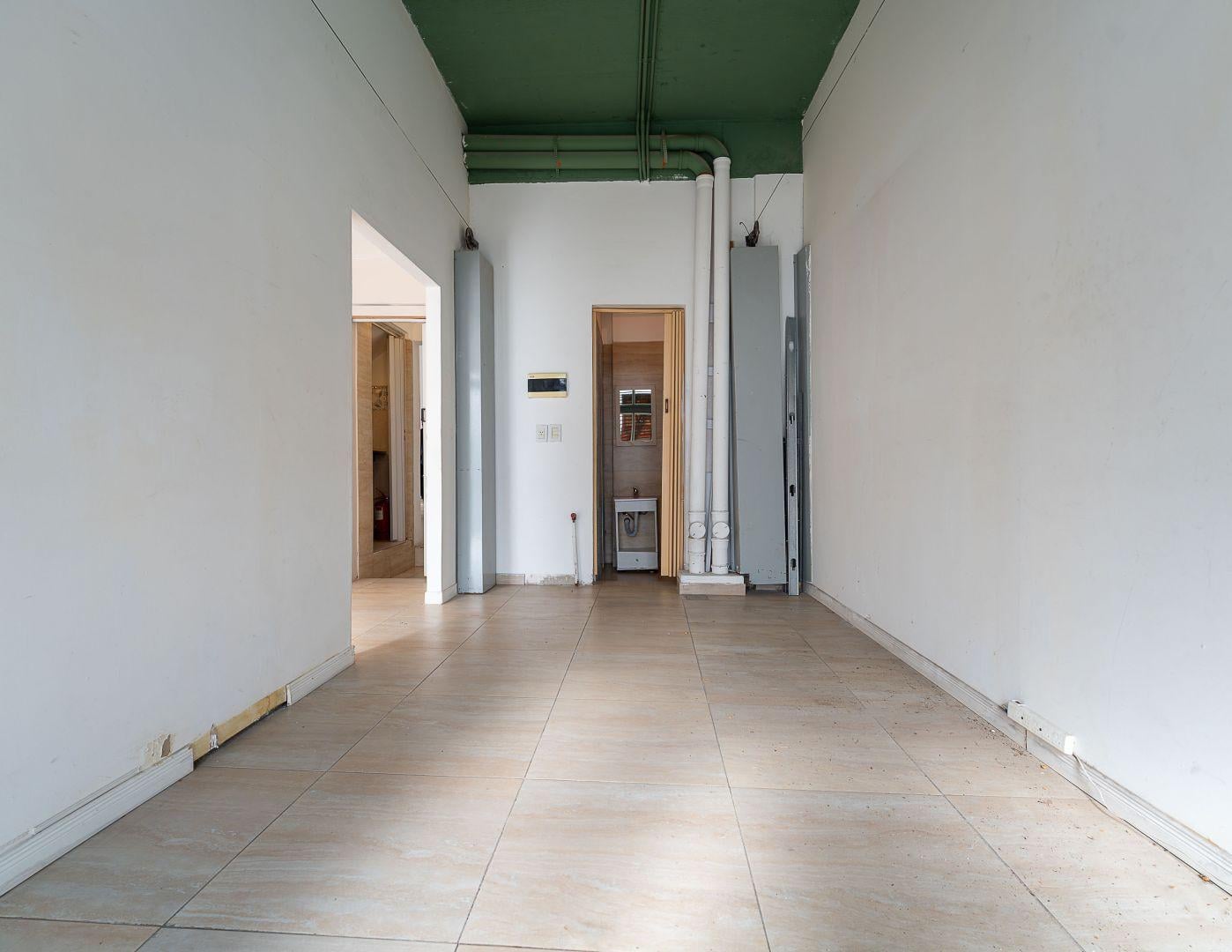 Foto de VILLA PUEYRREDON VENTA LOCAL CON BAÑO., imagen 1