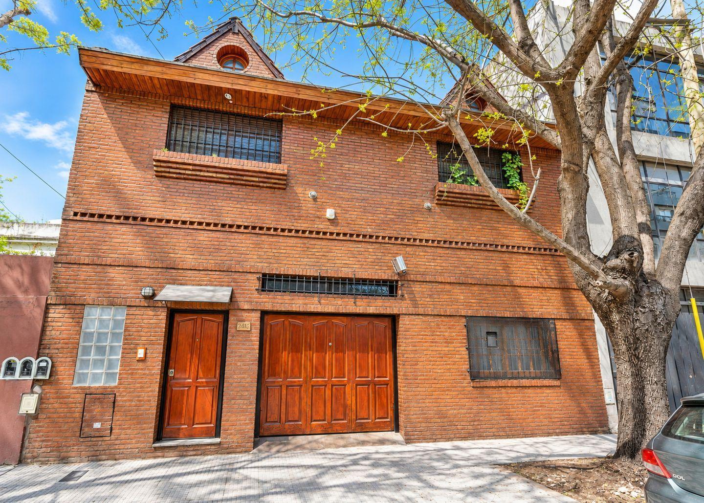 Foto de VILA DEL PARQUE VENTA CASA 5 AMBIENTES COCHERA PATIO Y QUINCHO, imagen 2