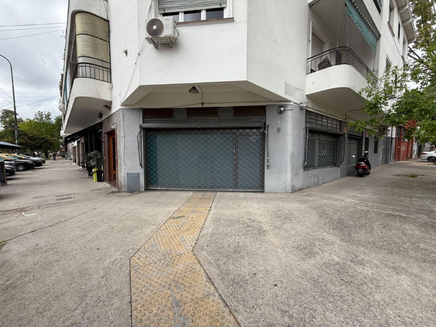 Foto de Local con oficinas Parque Chas, alquiler, imagen 1