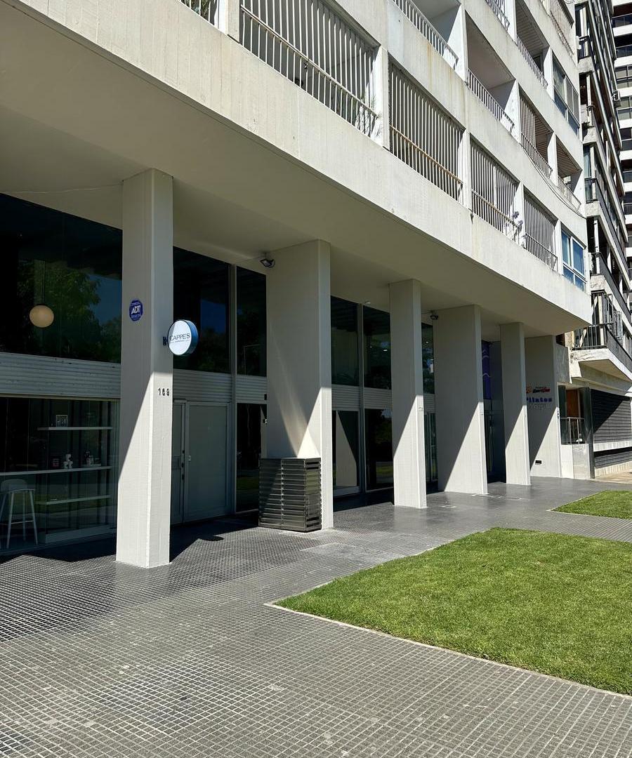 Departamento de 3 dormitorios con vista franca al río