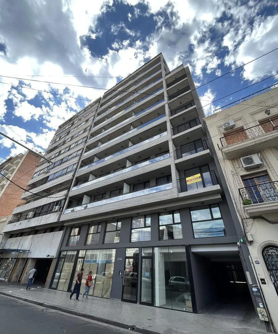 Departamento de 1 dormitorio con cochera en Zona Centro 3