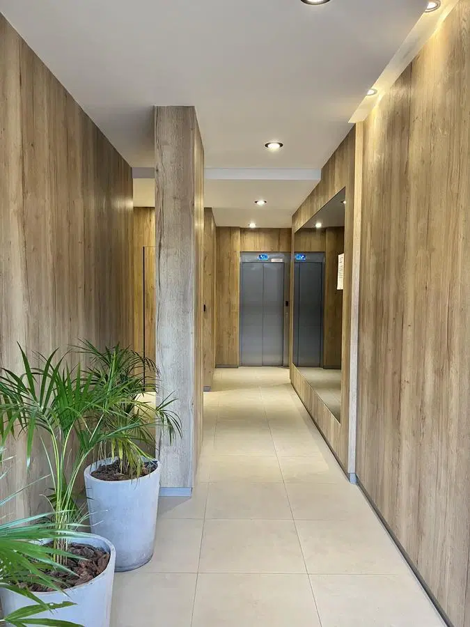 Departamento de 1 dormitorio con cochera en Zona Centro 5